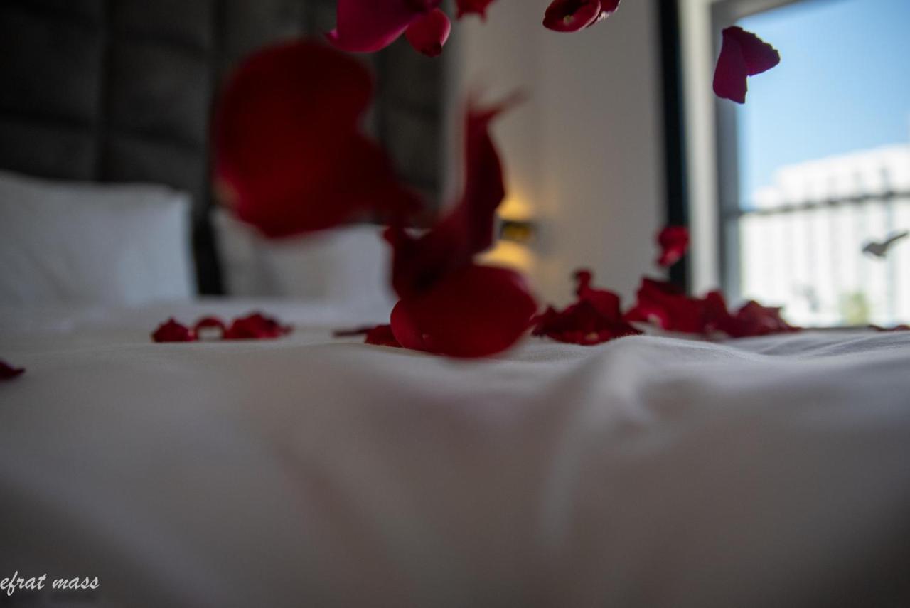 Selfie'S Boutique Hotel Tiberiade Esterno foto