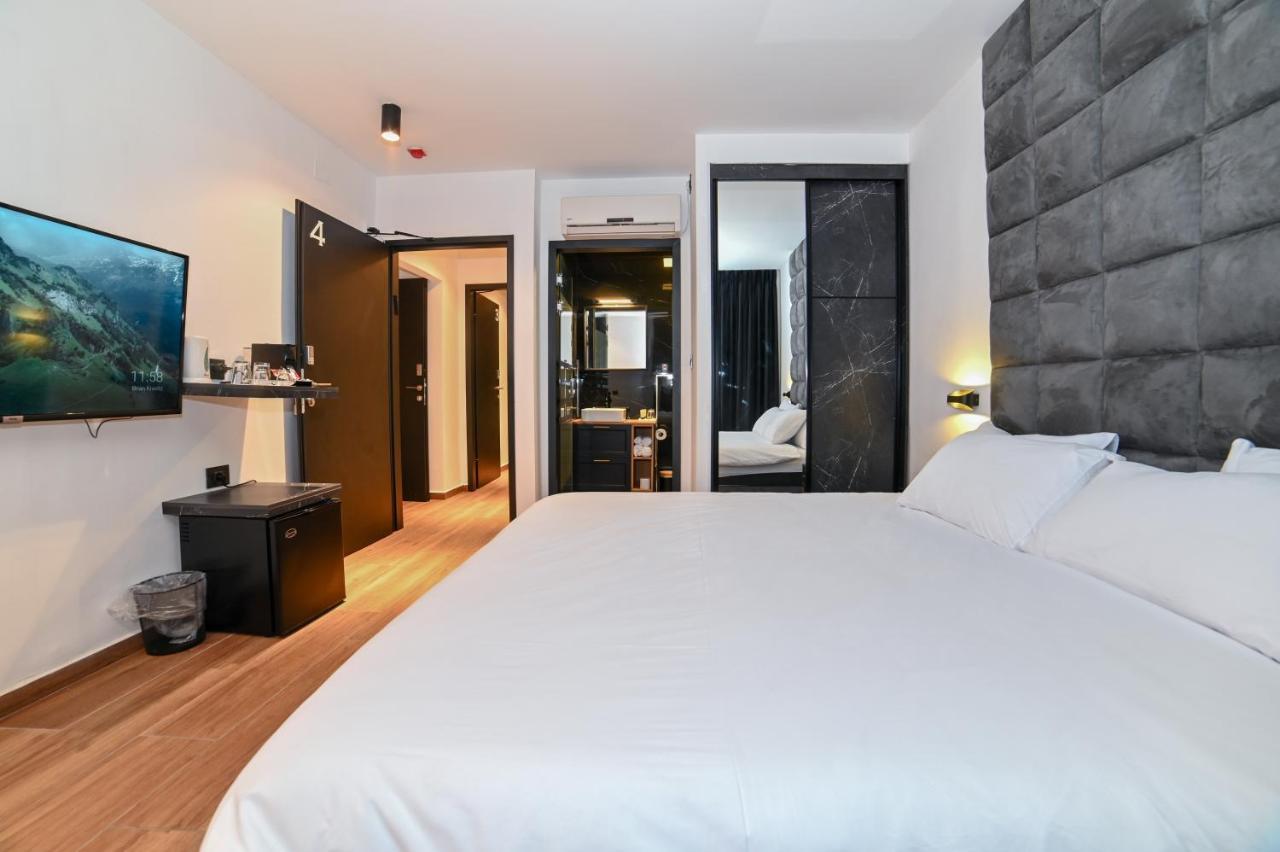 Selfie'S Boutique Hotel Tiberiade Esterno foto