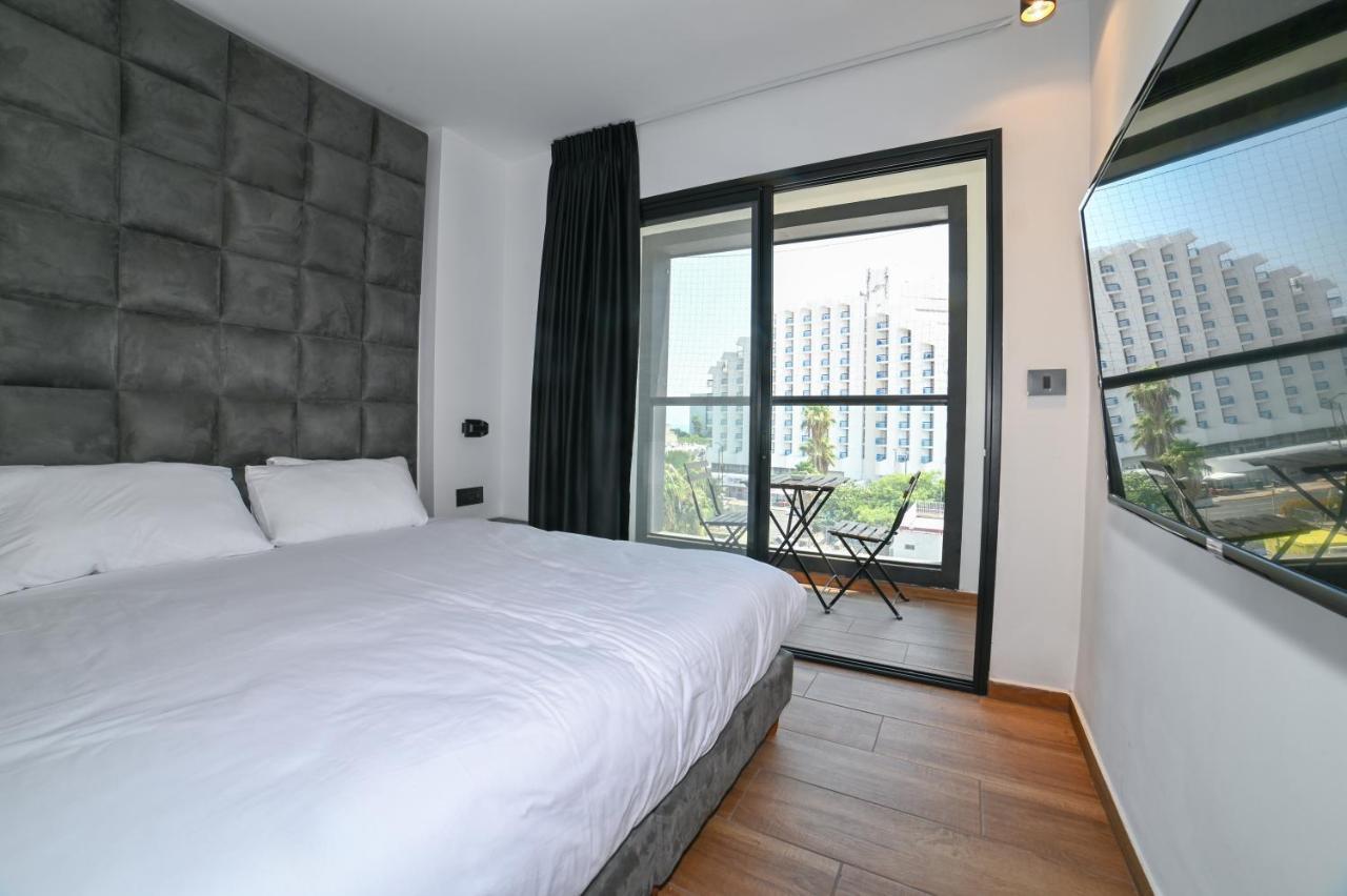 Selfie'S Boutique Hotel Tiberiade Esterno foto